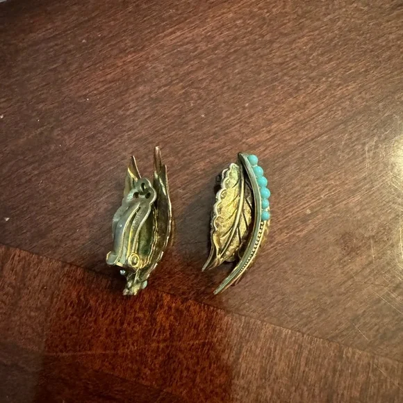 Whiting & Davis Vintage Leaf Design Earrings with Turquoise Accents - Picture 2 of 7